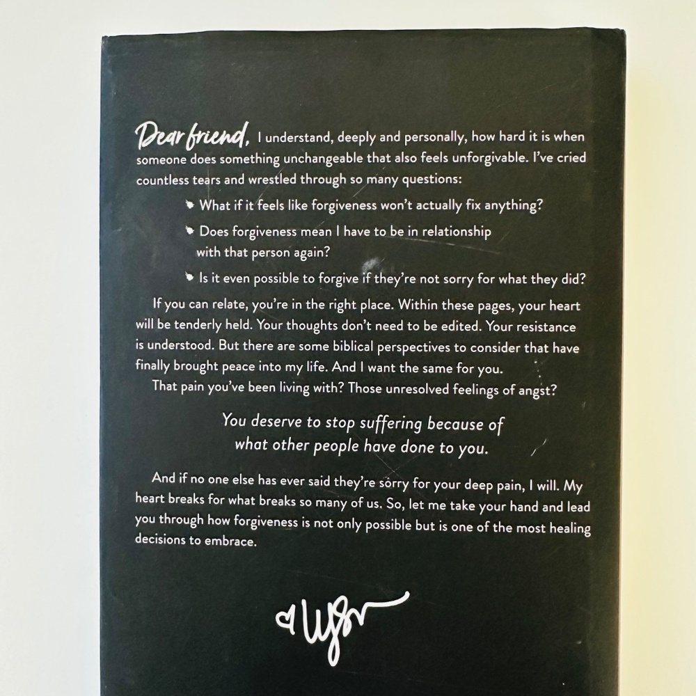 Forgiving What You Can’t Forget Book Lysa Terkeurst - Picture 6 of 7